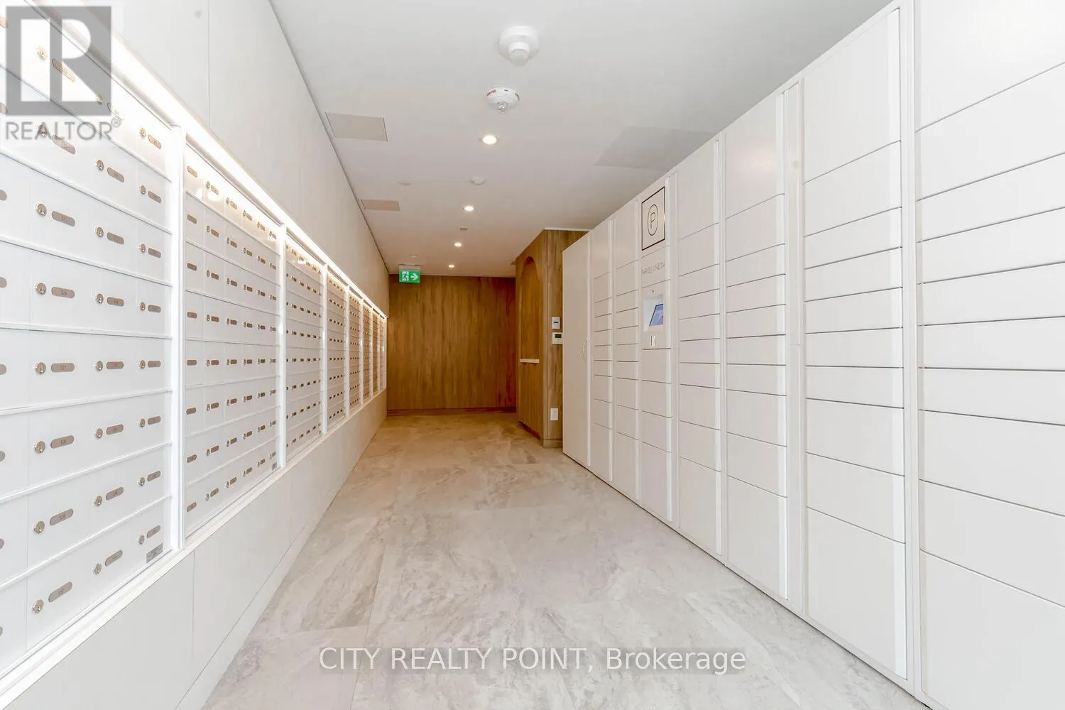 820 - 1100 SHEPPARD AVENUE W