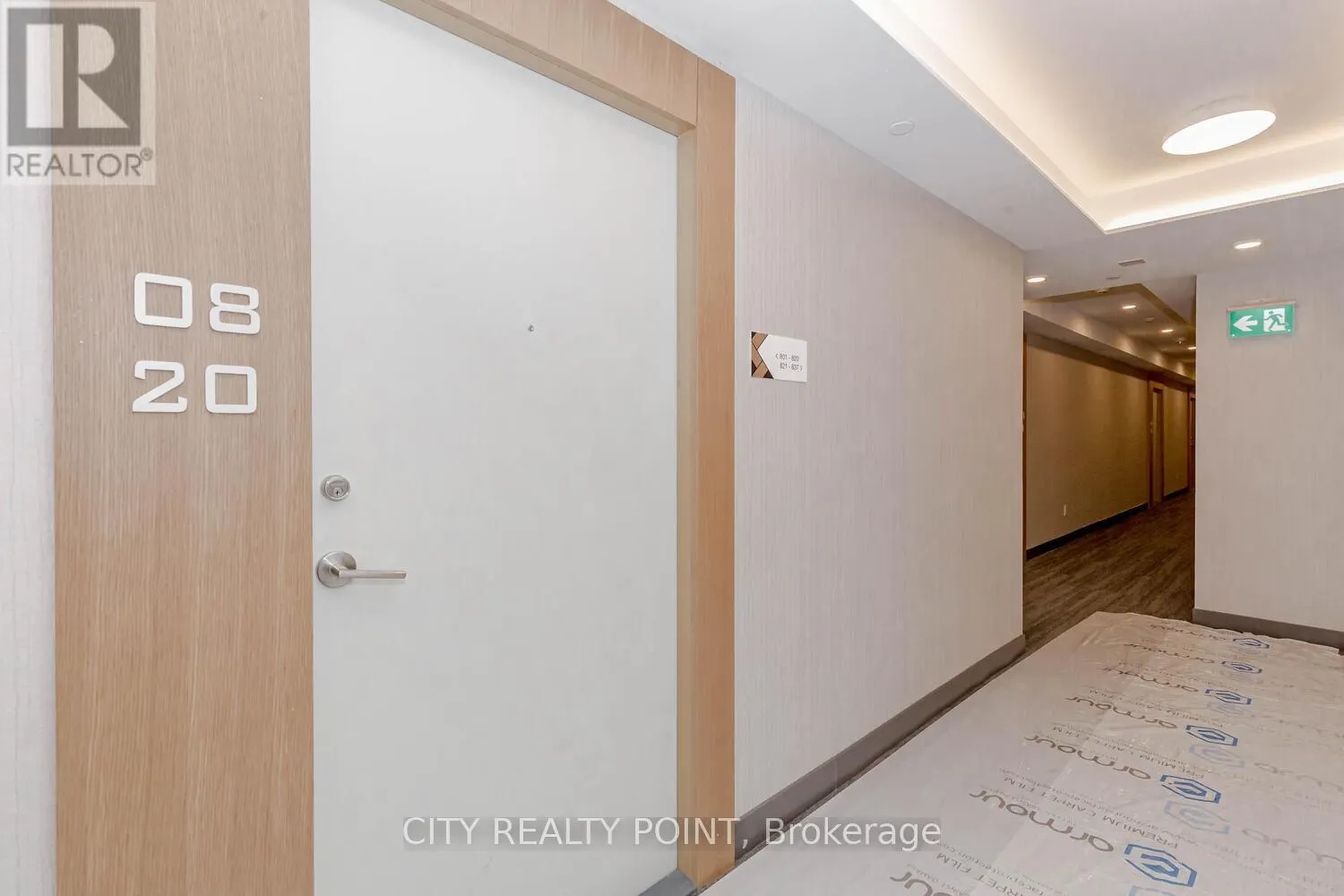 820 - 1100 SHEPPARD AVENUE W