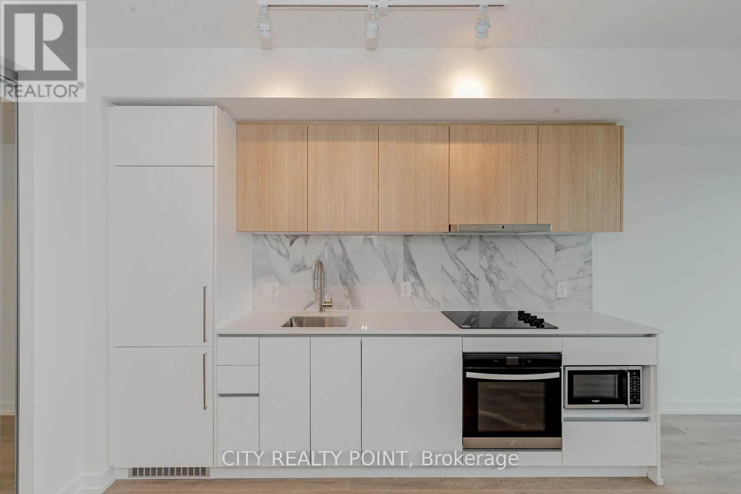 820 - 1100 SHEPPARD AVENUE W