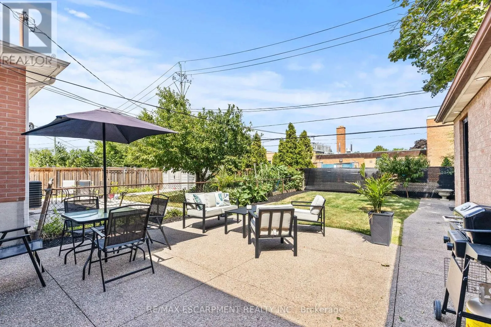 1298 NAPIER CRESCENT