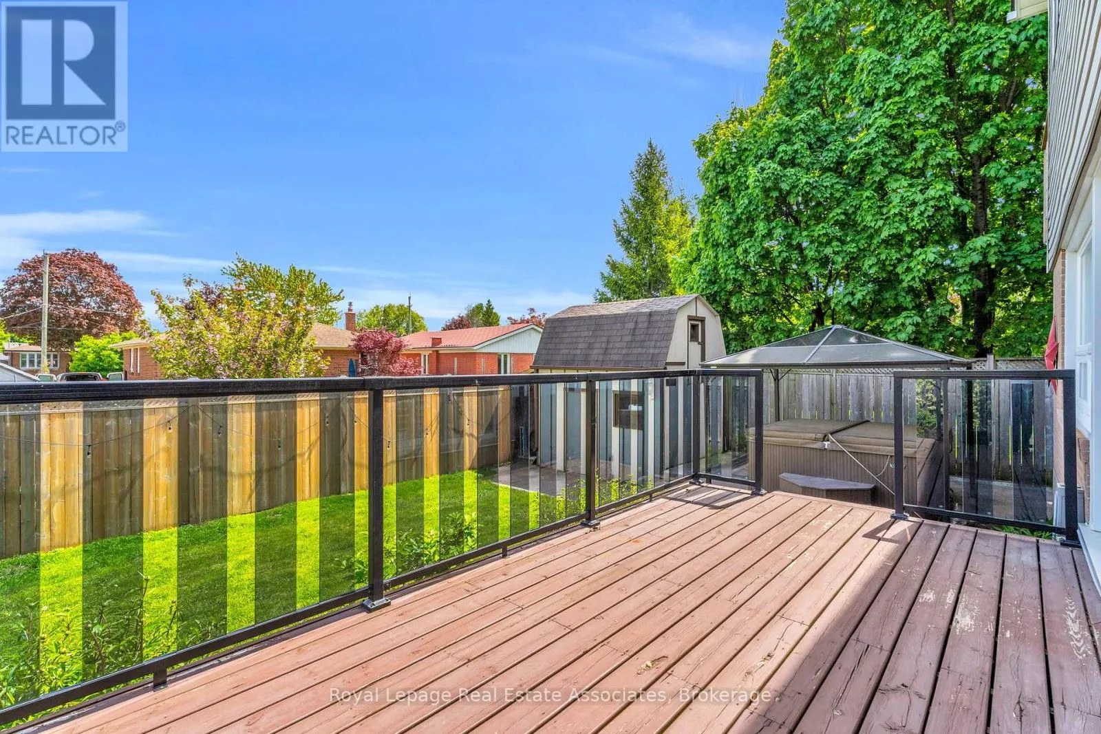 21 BAIRSTOW CRESCENT