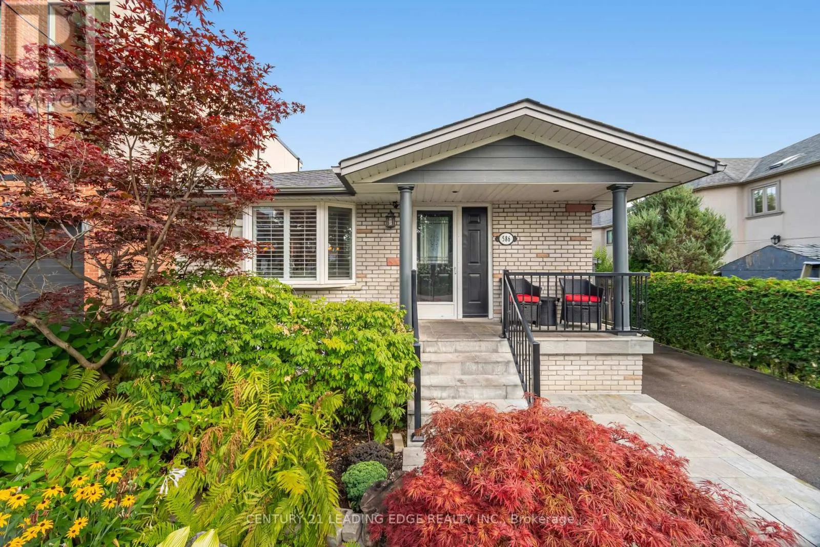 586 CURZON AVENUE