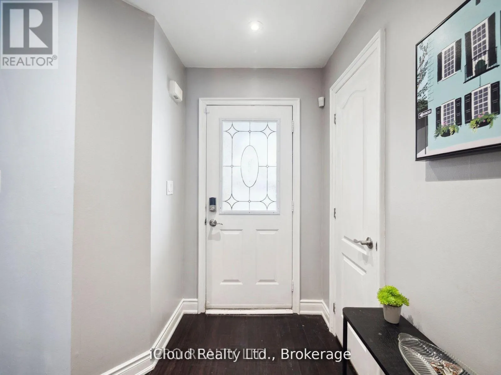 424 JAY CRESCENT