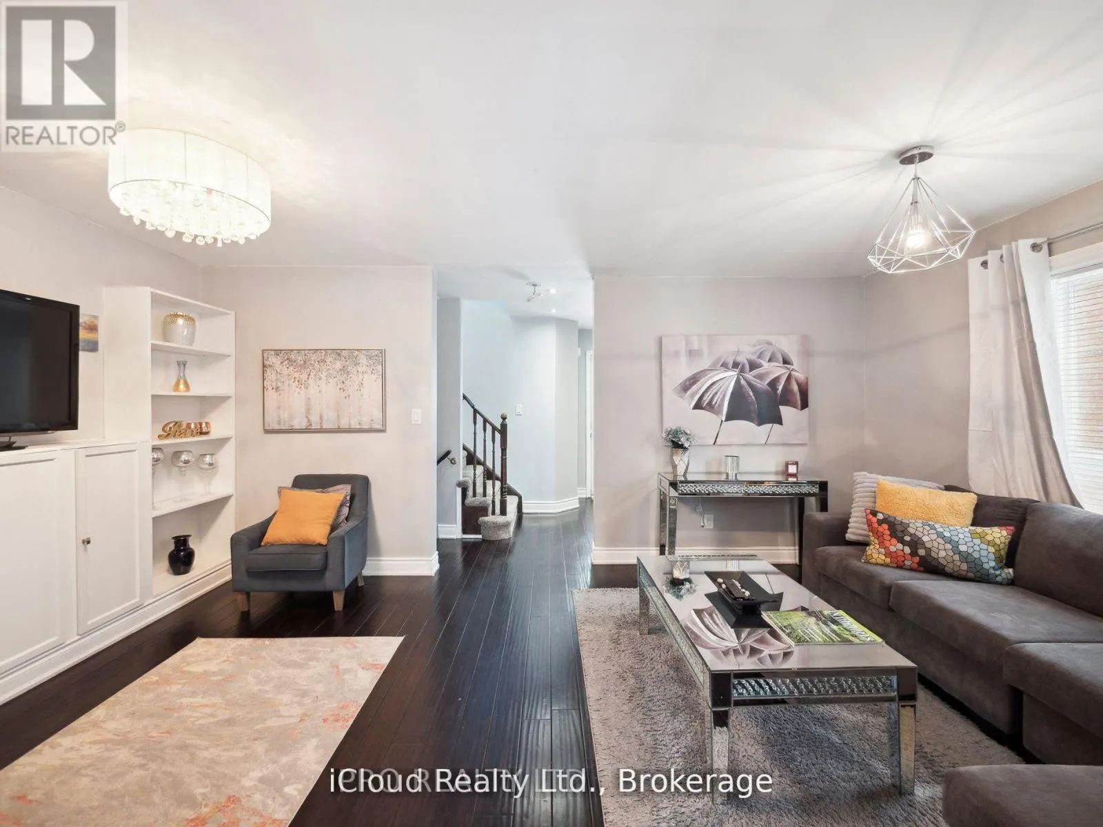 424 JAY CRESCENT