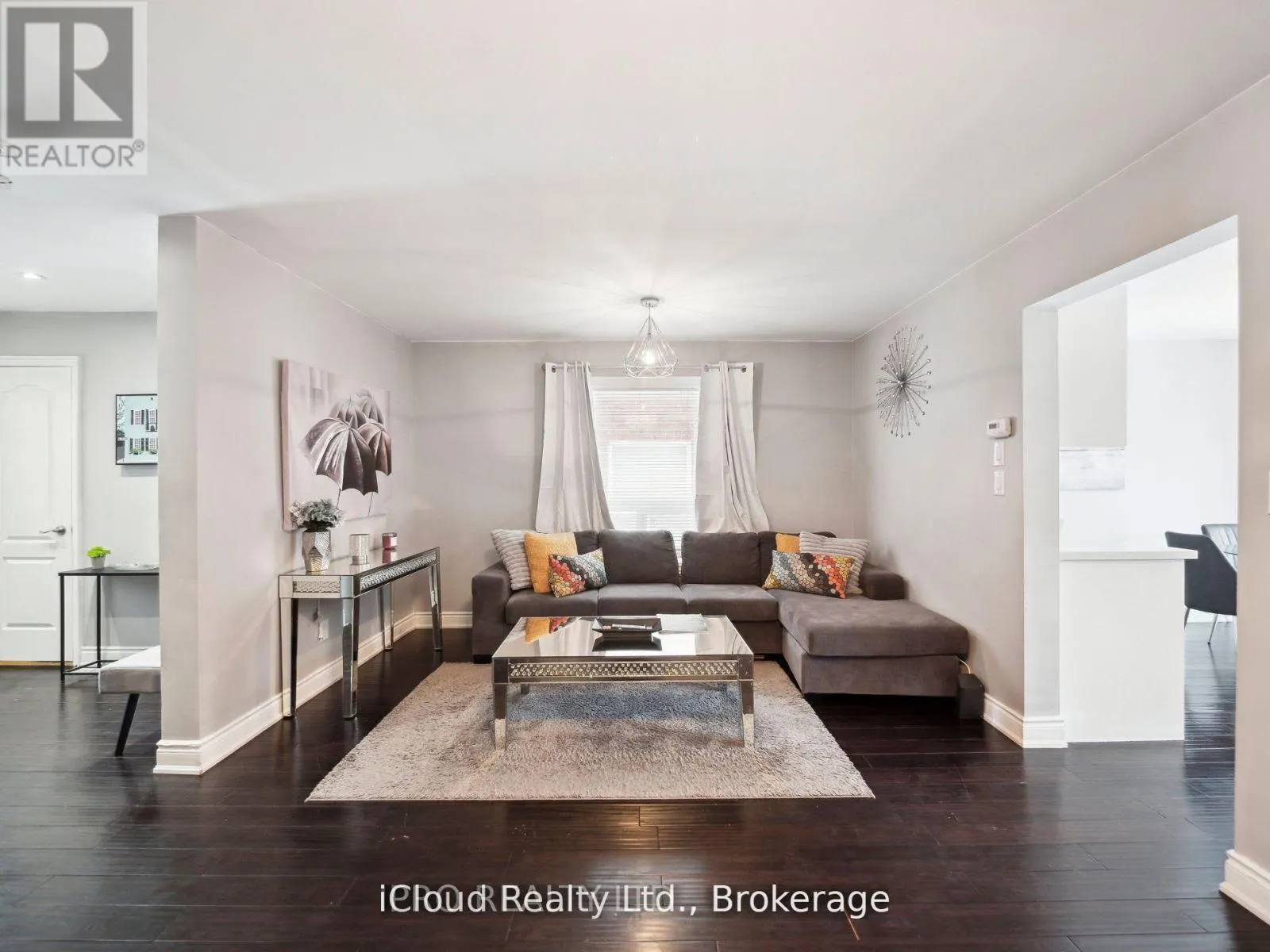 424 JAY CRESCENT