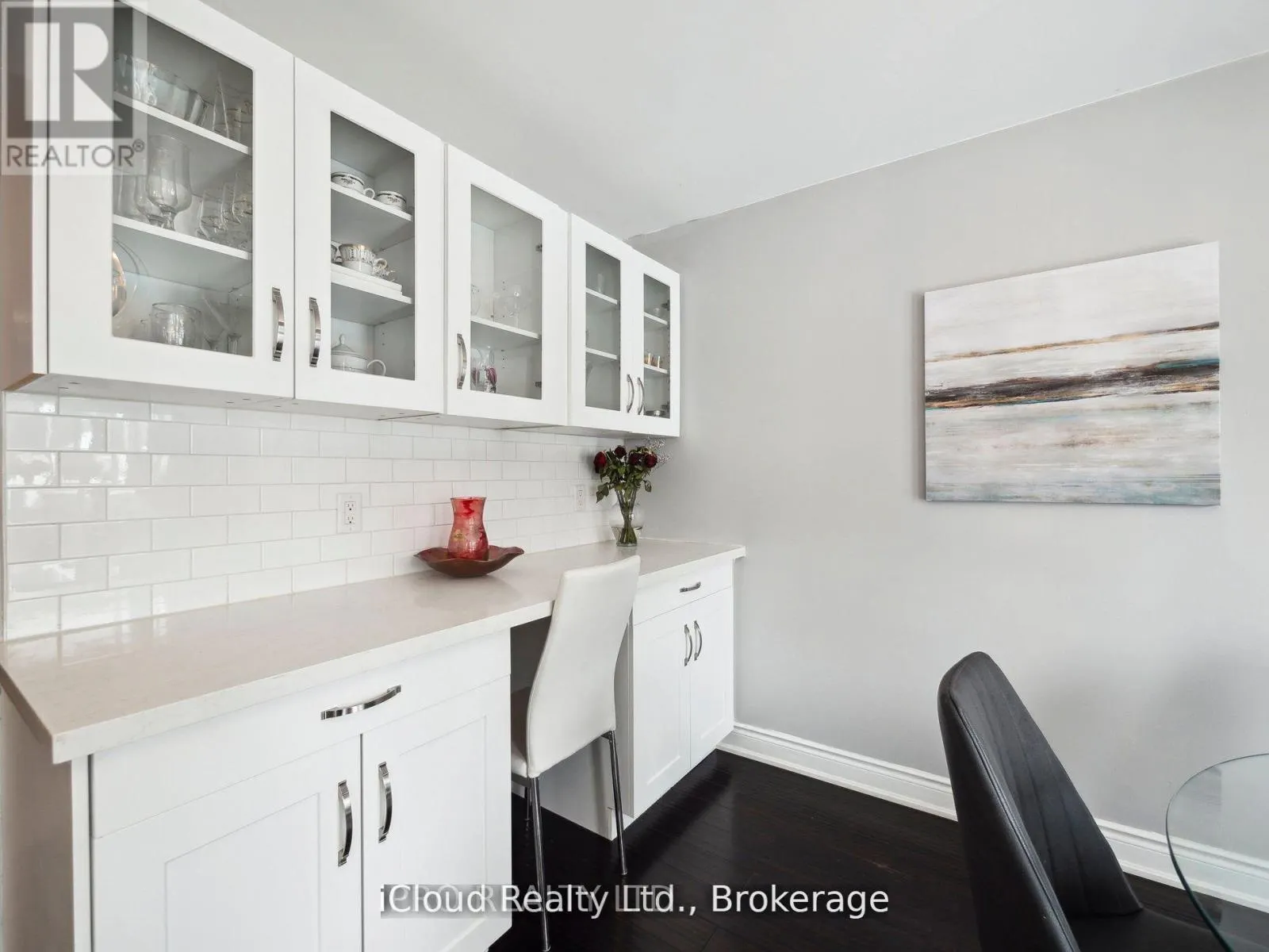 424 JAY CRESCENT