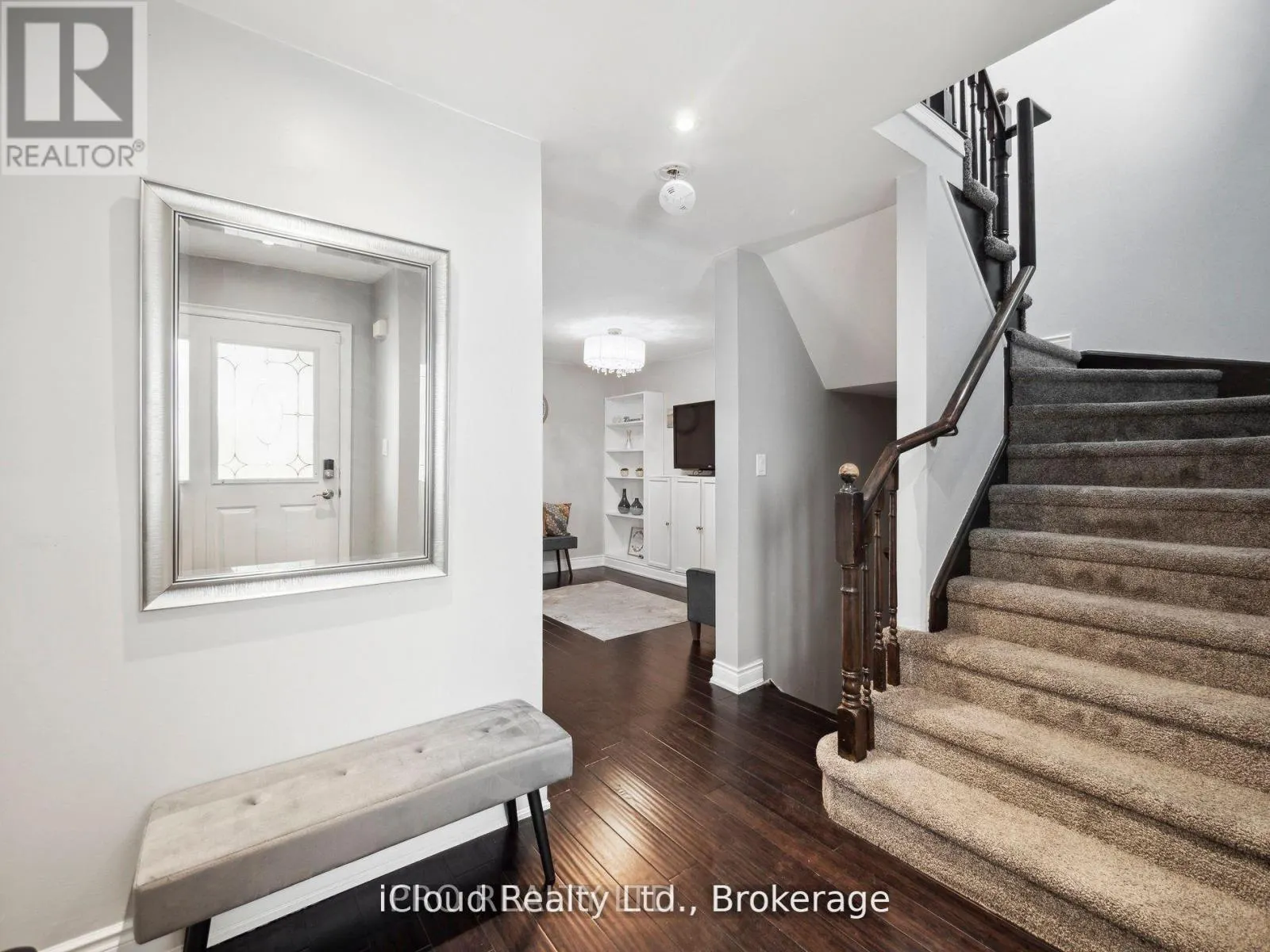 424 JAY CRESCENT