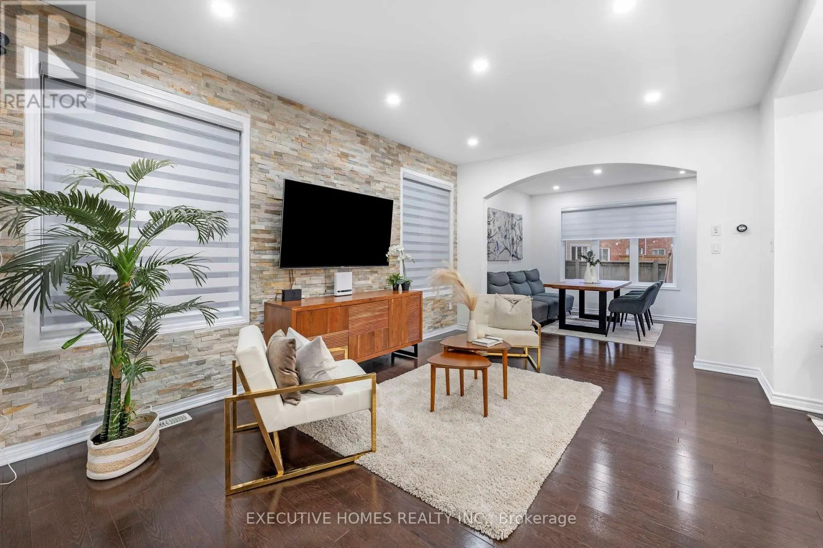 1496 FARMSTEAD DRIVE