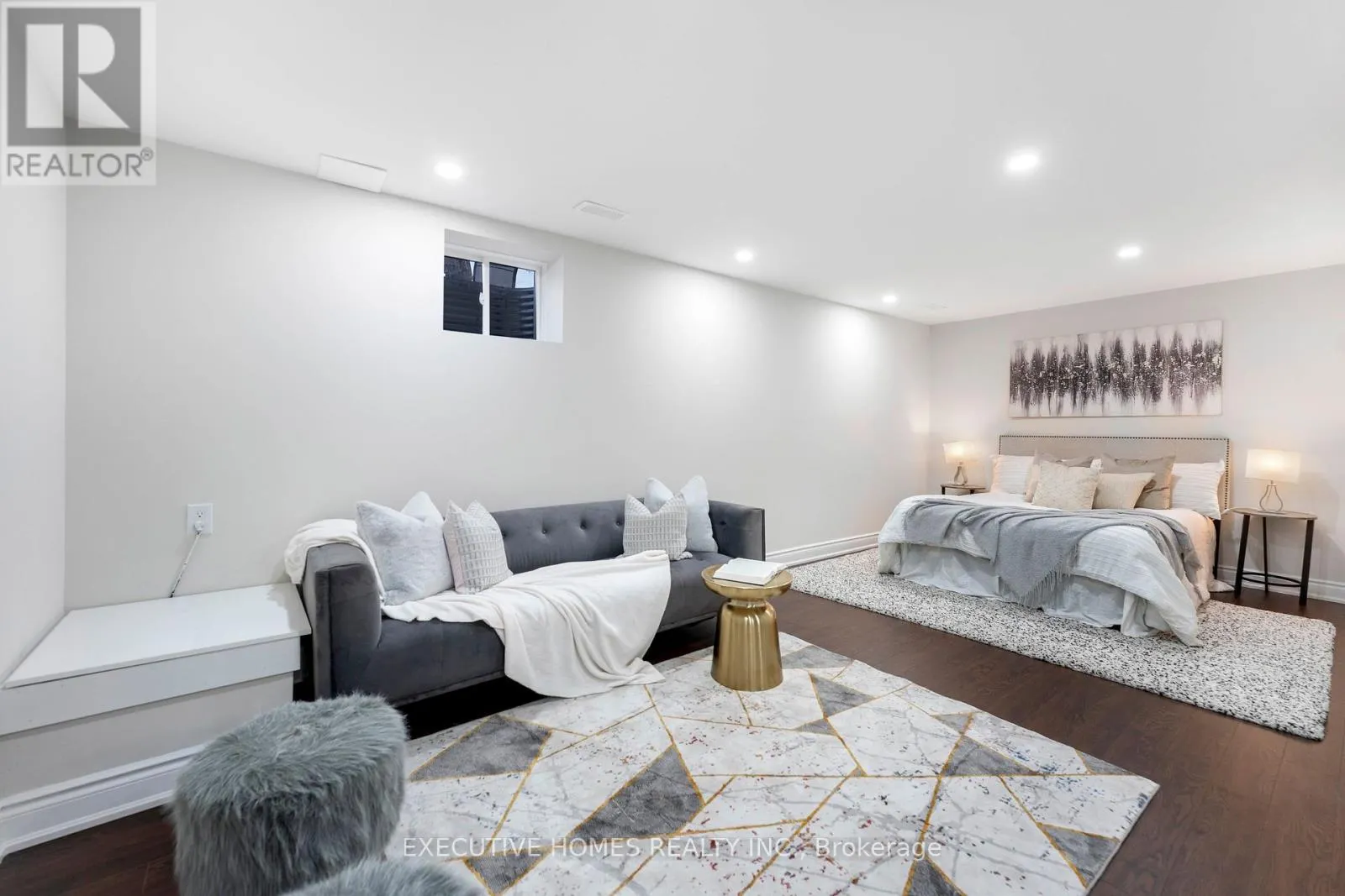 1496 FARMSTEAD DRIVE