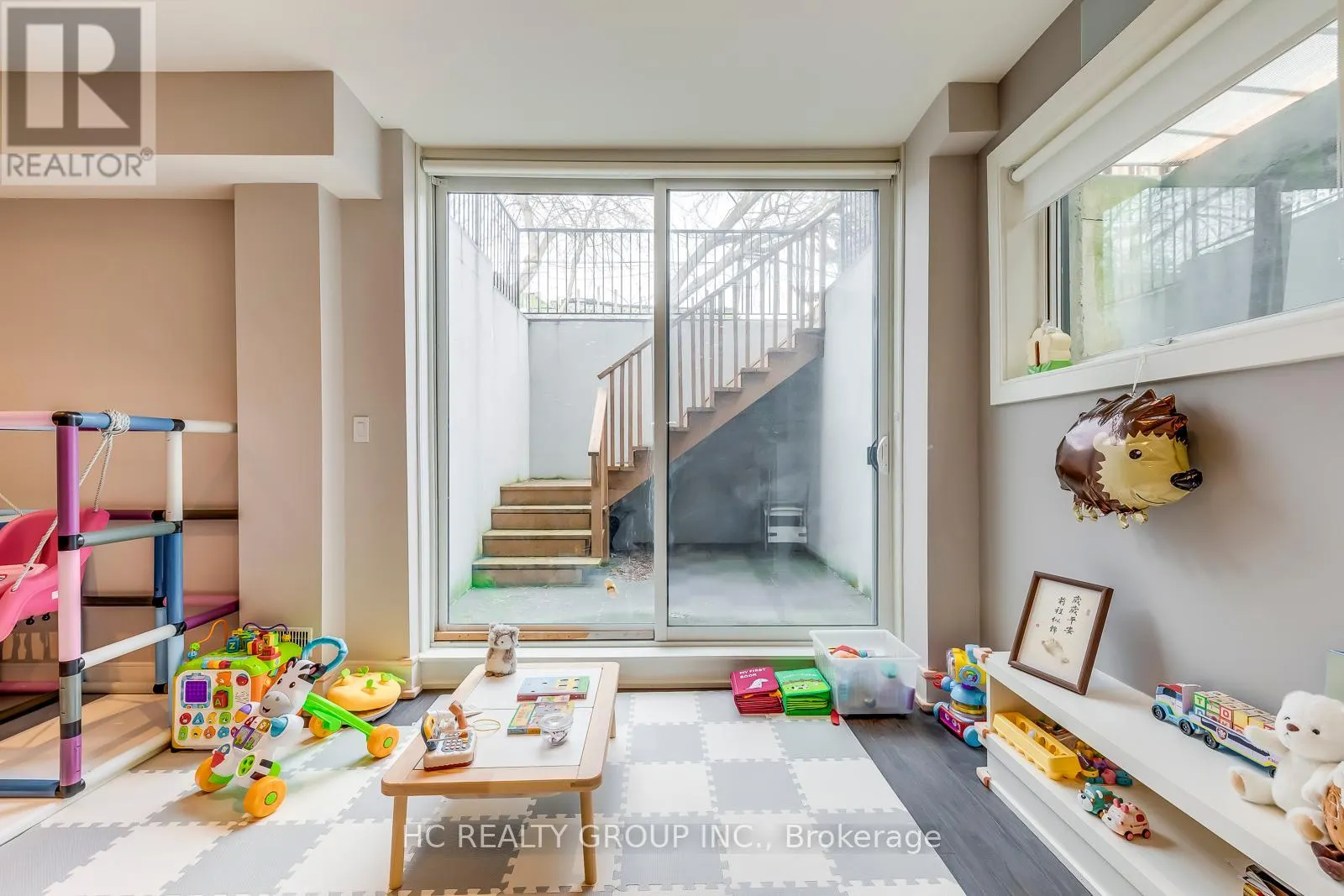 18 ASH CRESCENT