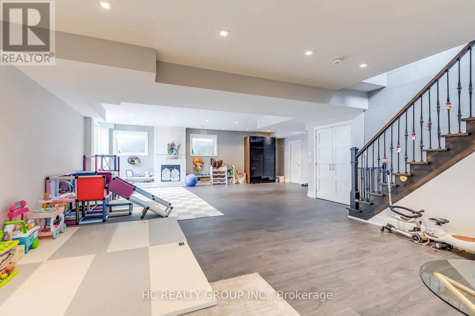 18 ASH CRESCENT