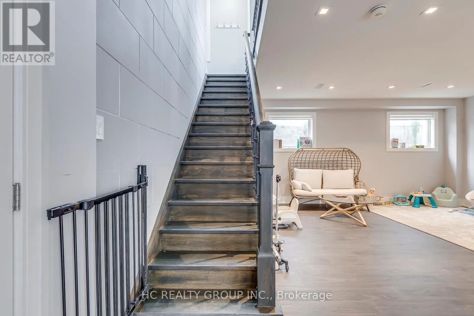 18 ASH CRESCENT