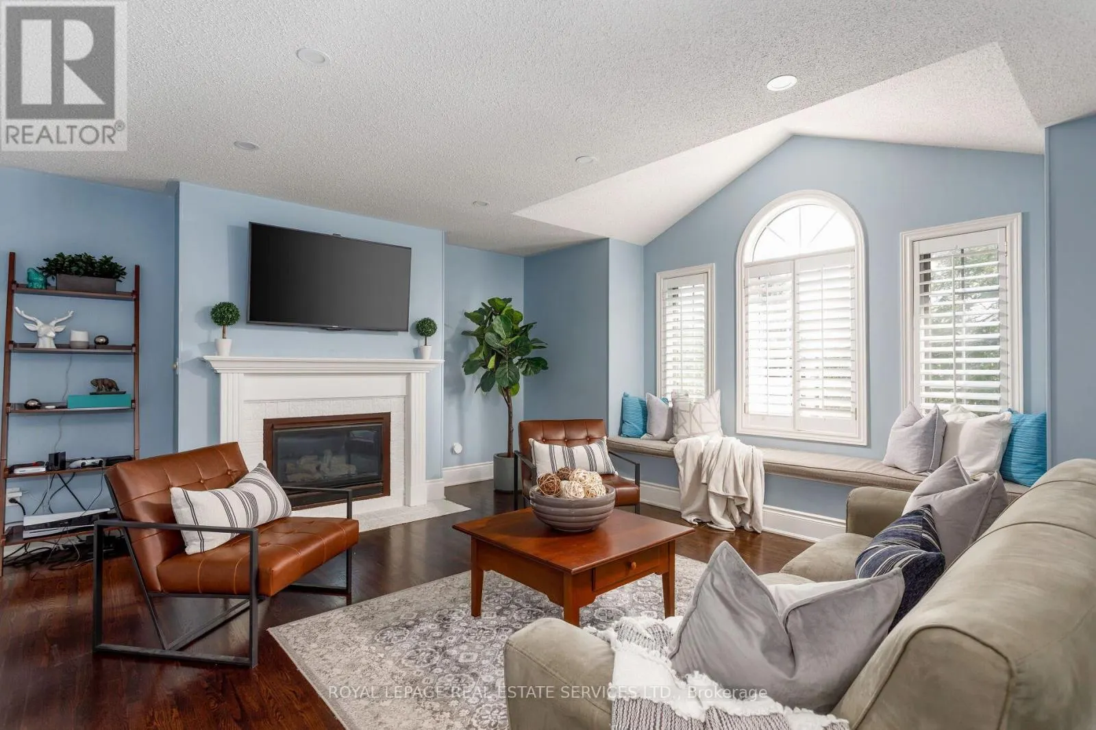 2349 HILLTOP LANE