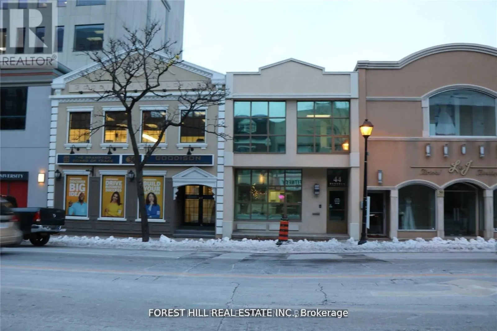 1ST FLOOR - 44 QUEEN STREET E