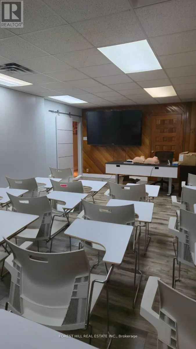 2ND FLOOR - 44 QUEEN STREET E