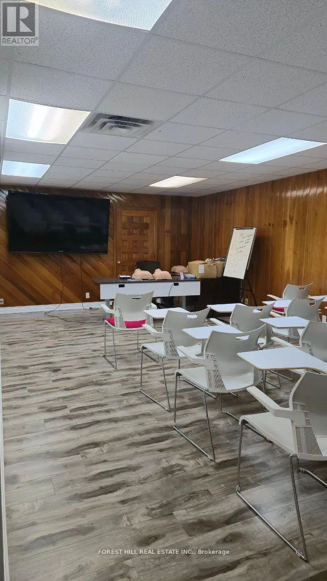 2ND FLOOR - 44 QUEEN STREET E