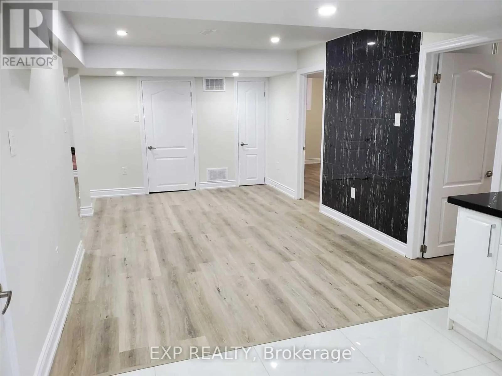 26 TRURO CIRCLE