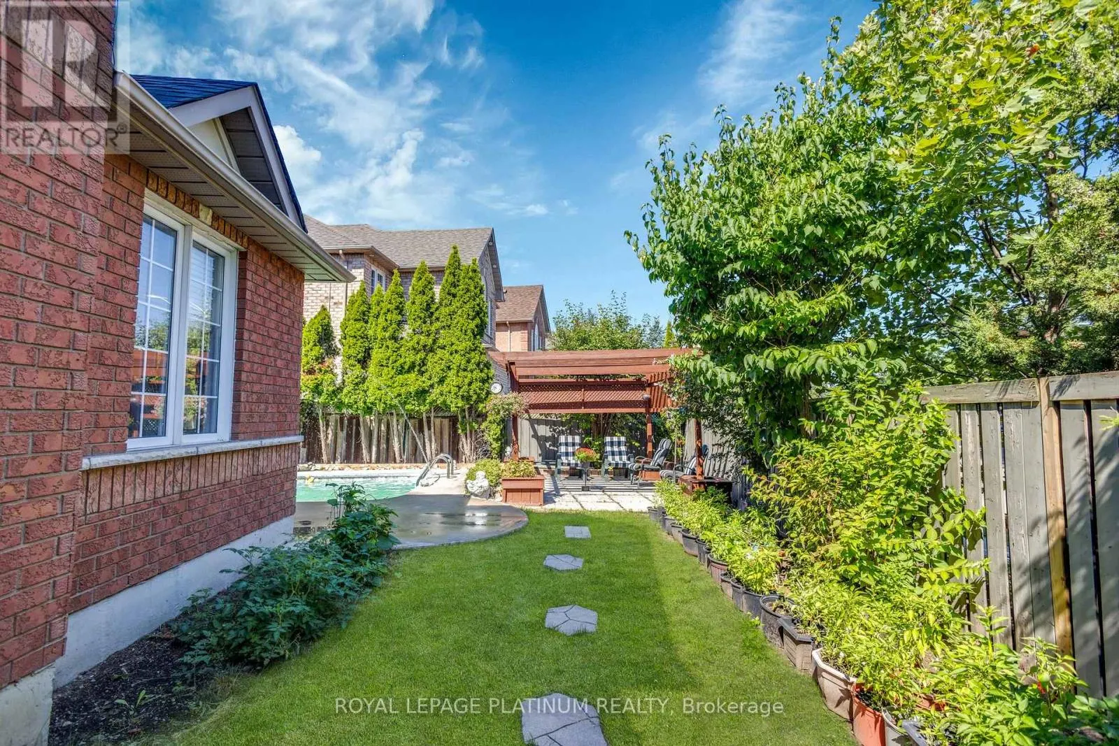 76 BAHA CRESCENT
