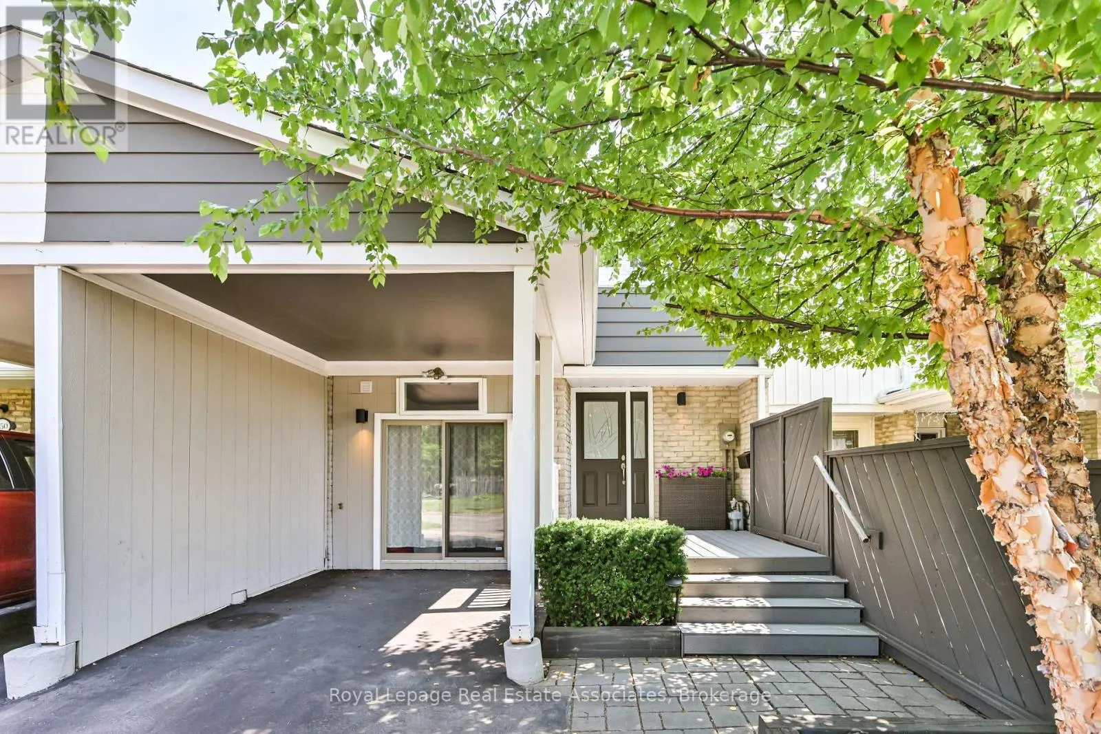 252 ROYAL SALISBURY WAY