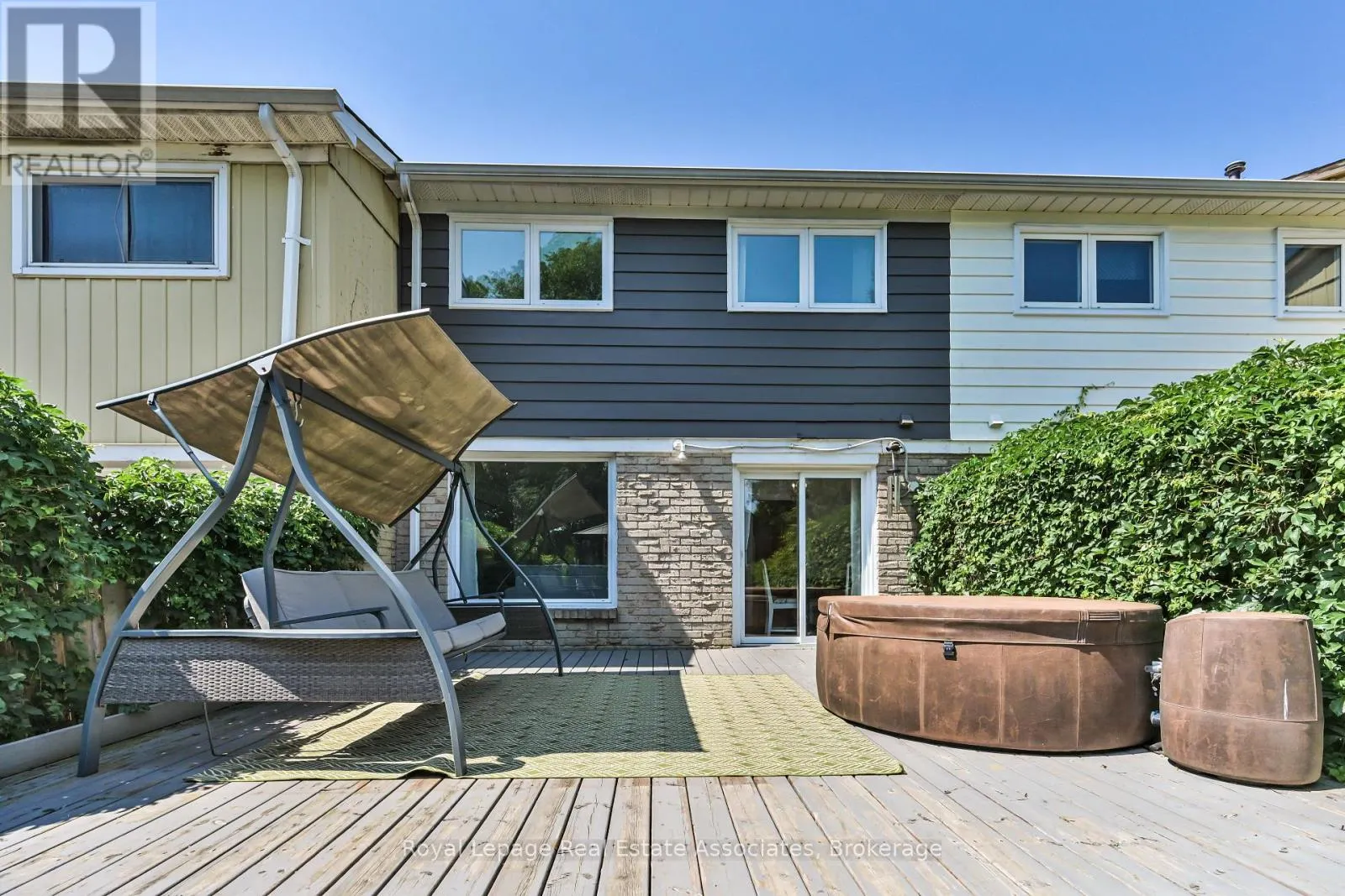 252 ROYAL SALISBURY WAY