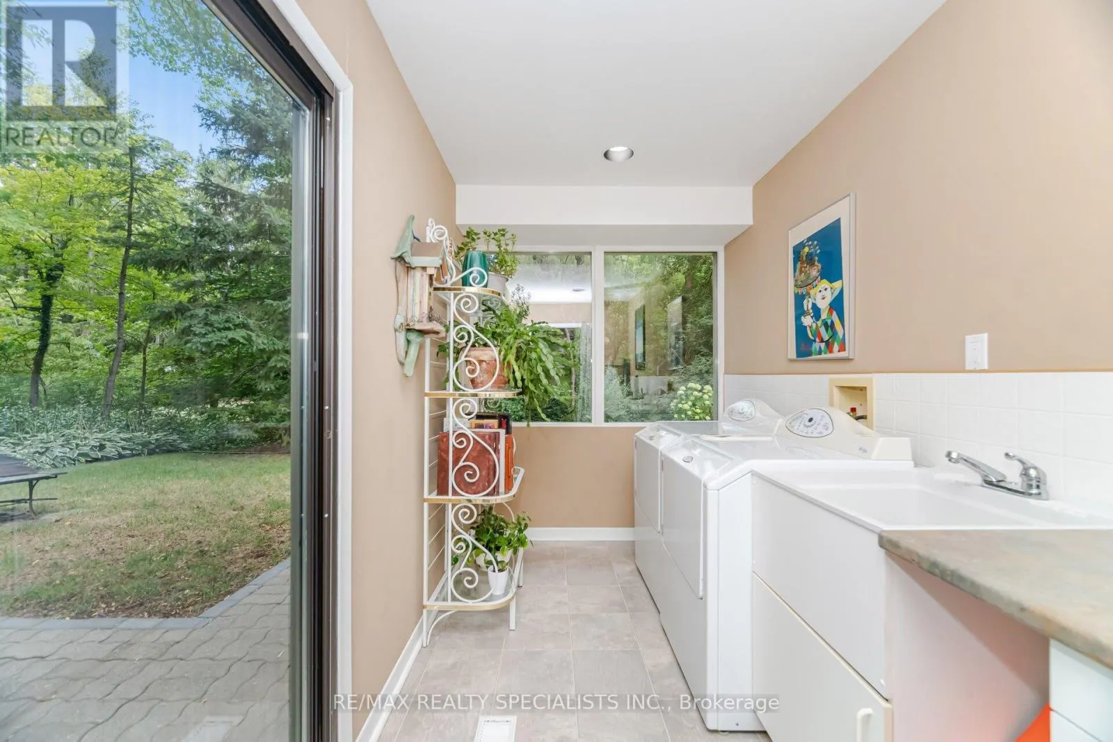 251 DICKSON PARK CRESCENT