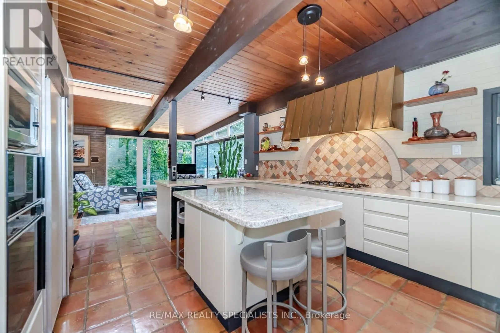 251 DICKSON PARK CRESCENT