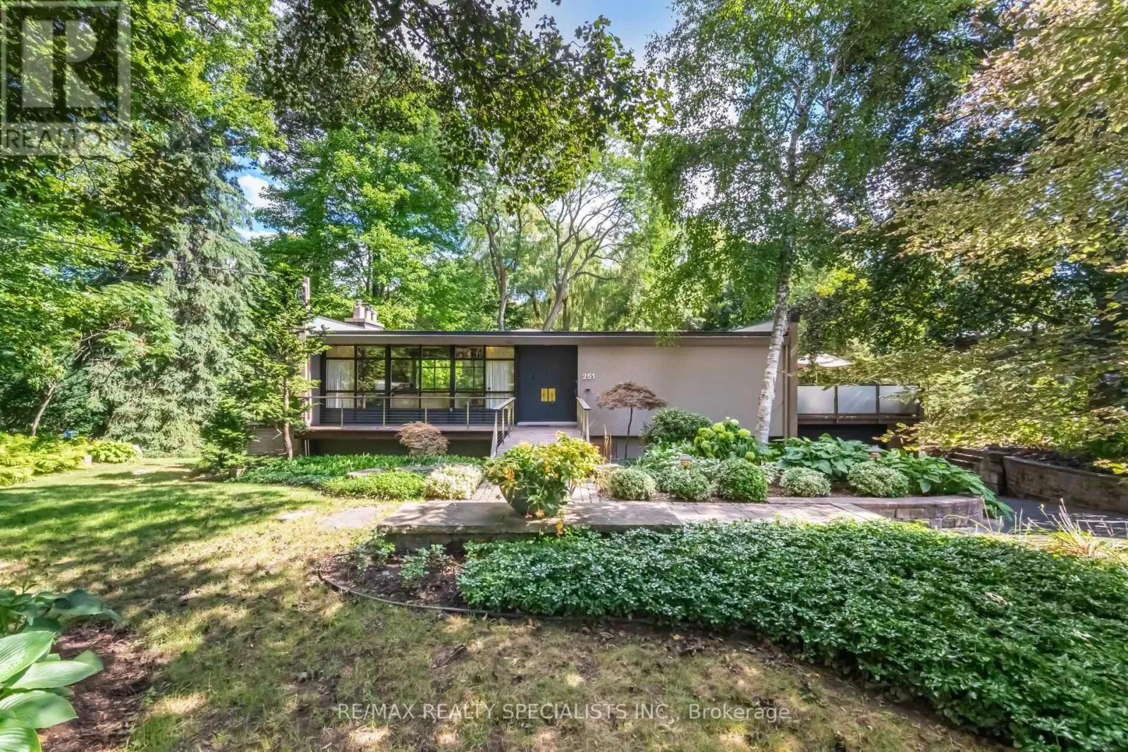 251 DICKSON PARK CRESCENT
