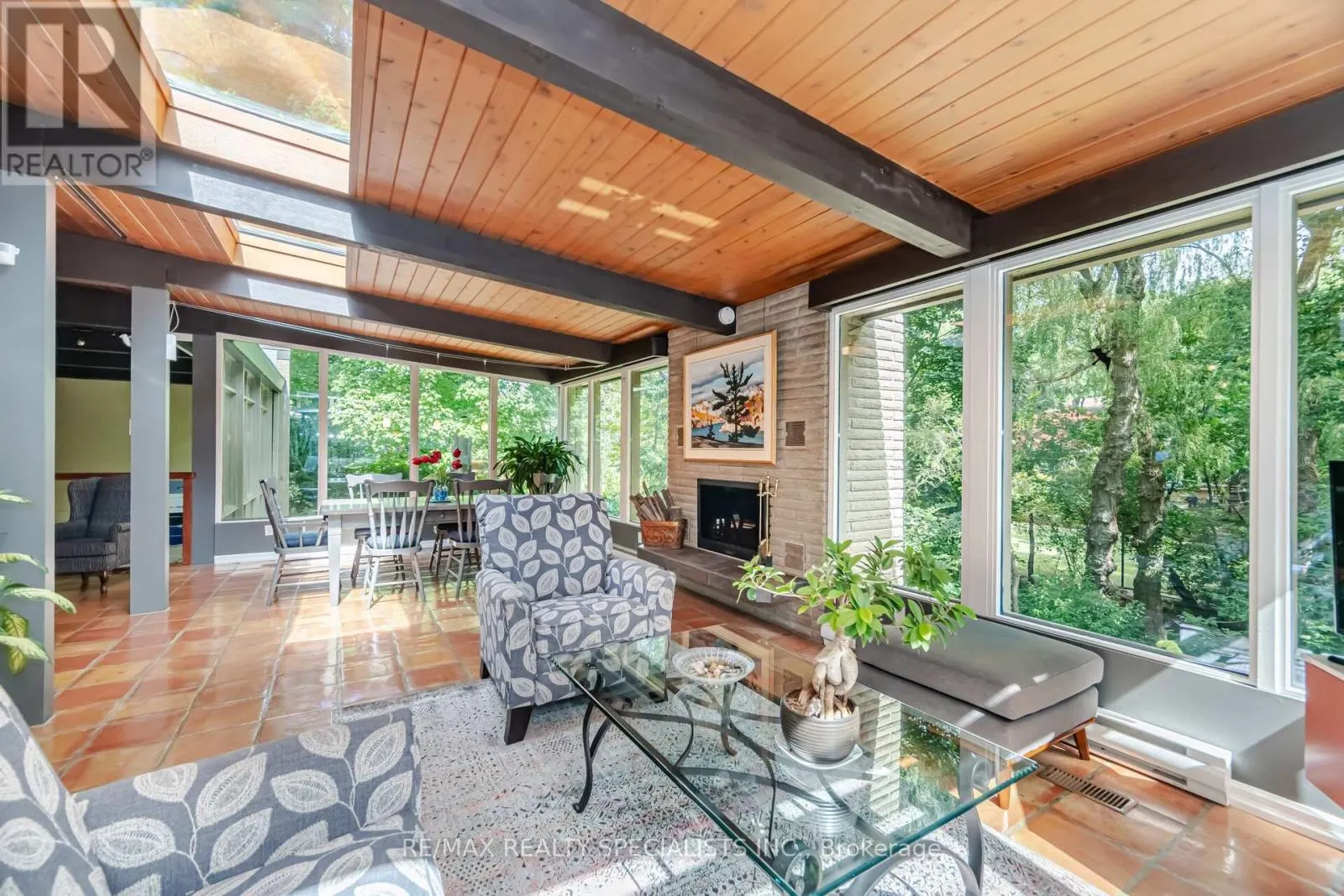 251 DICKSON PARK CRESCENT