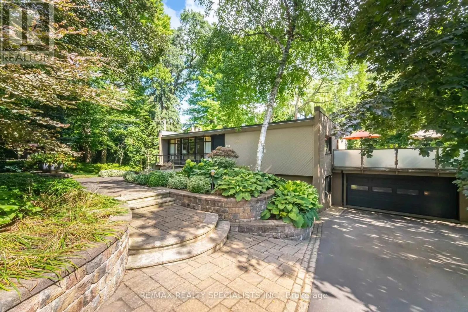 251 DICKSON PARK CRESCENT