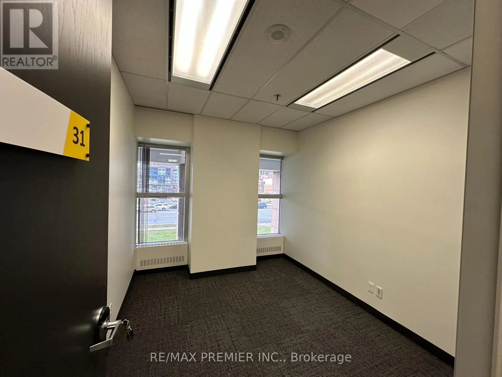200-31 - 350 BURNHAMTHORPE ROAD W
