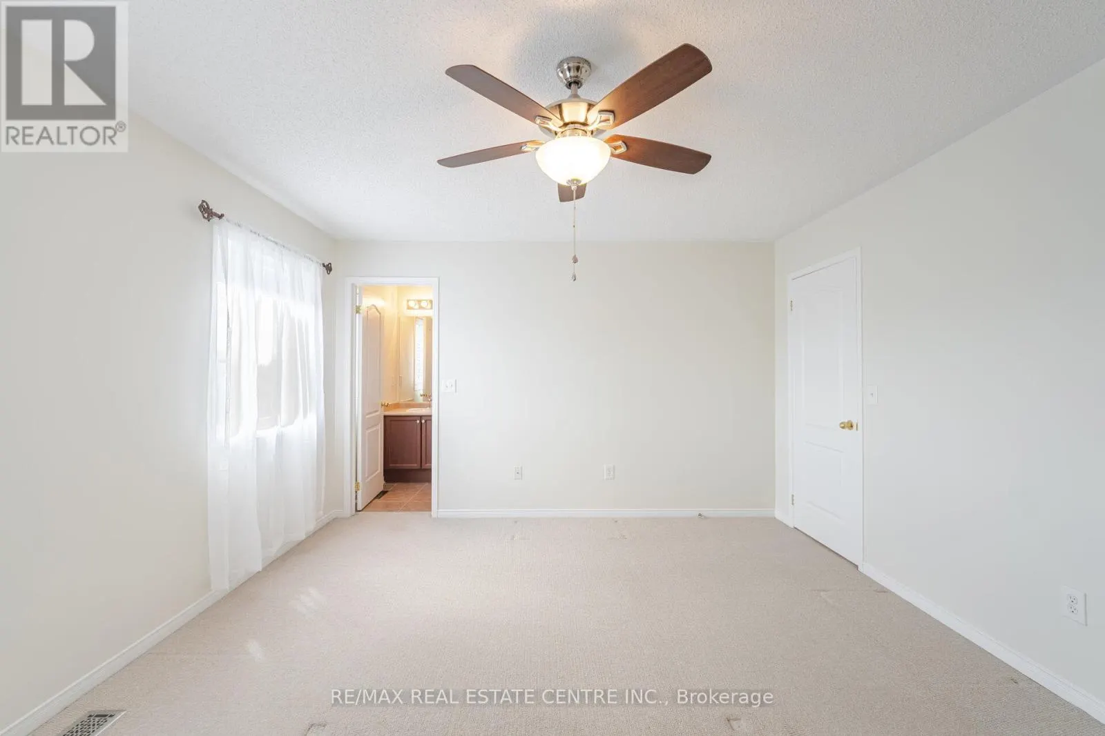 4834 CAPRI CRESCENT