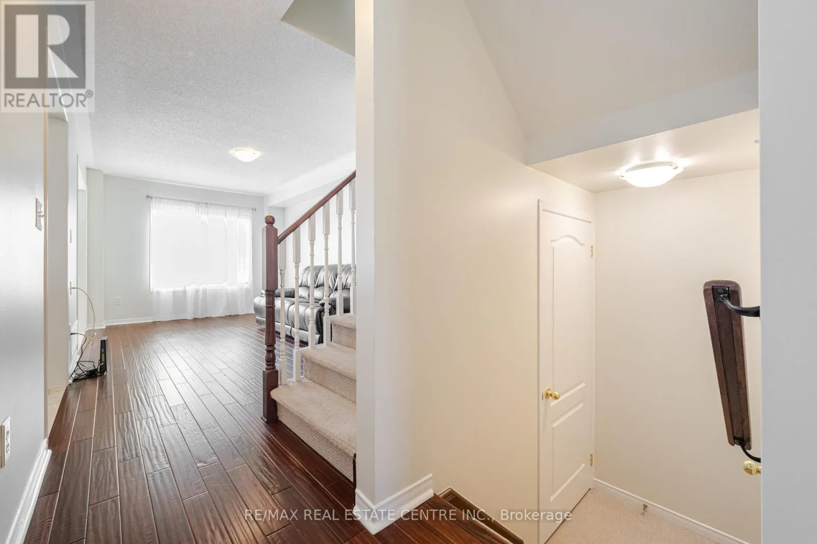 4834 CAPRI CRESCENT