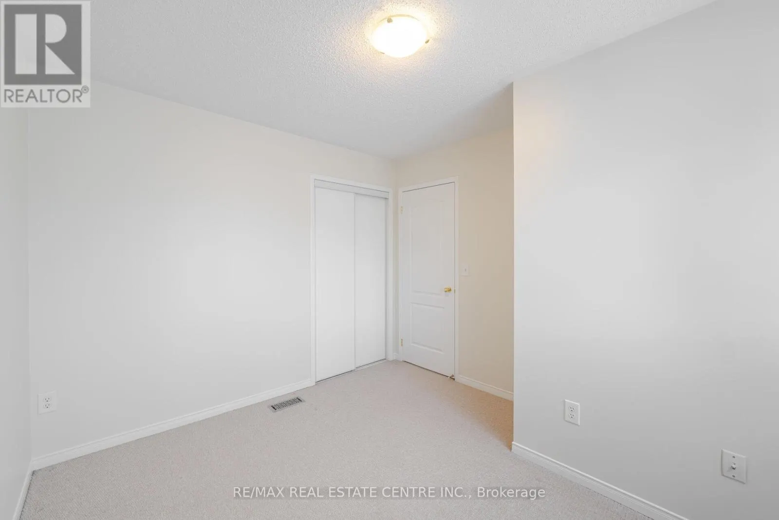 4834 CAPRI CRESCENT