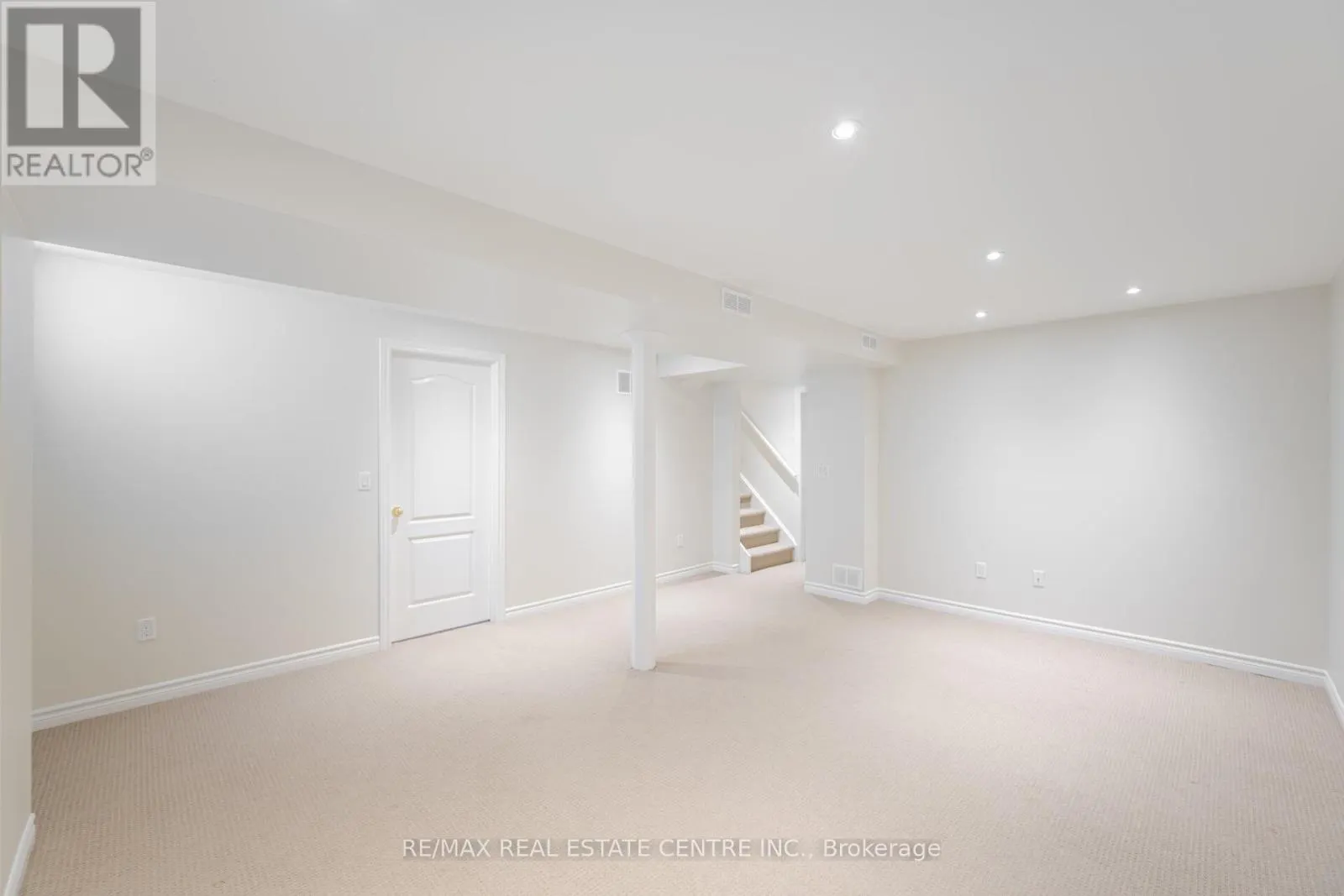 4834 CAPRI CRESCENT