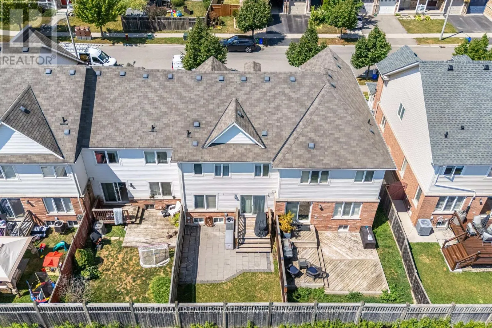 4834 CAPRI CRESCENT