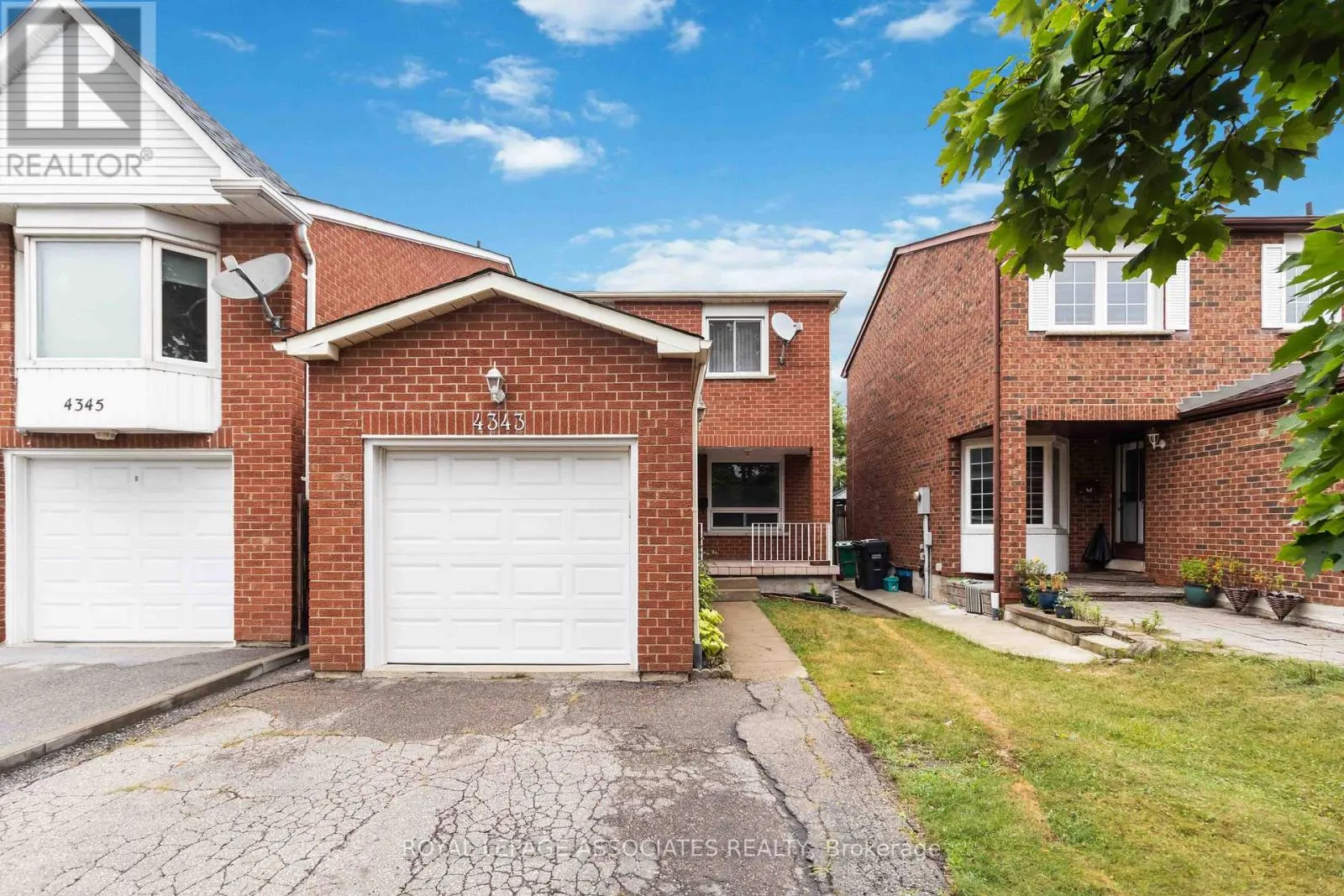 4343 LEE DRIVE