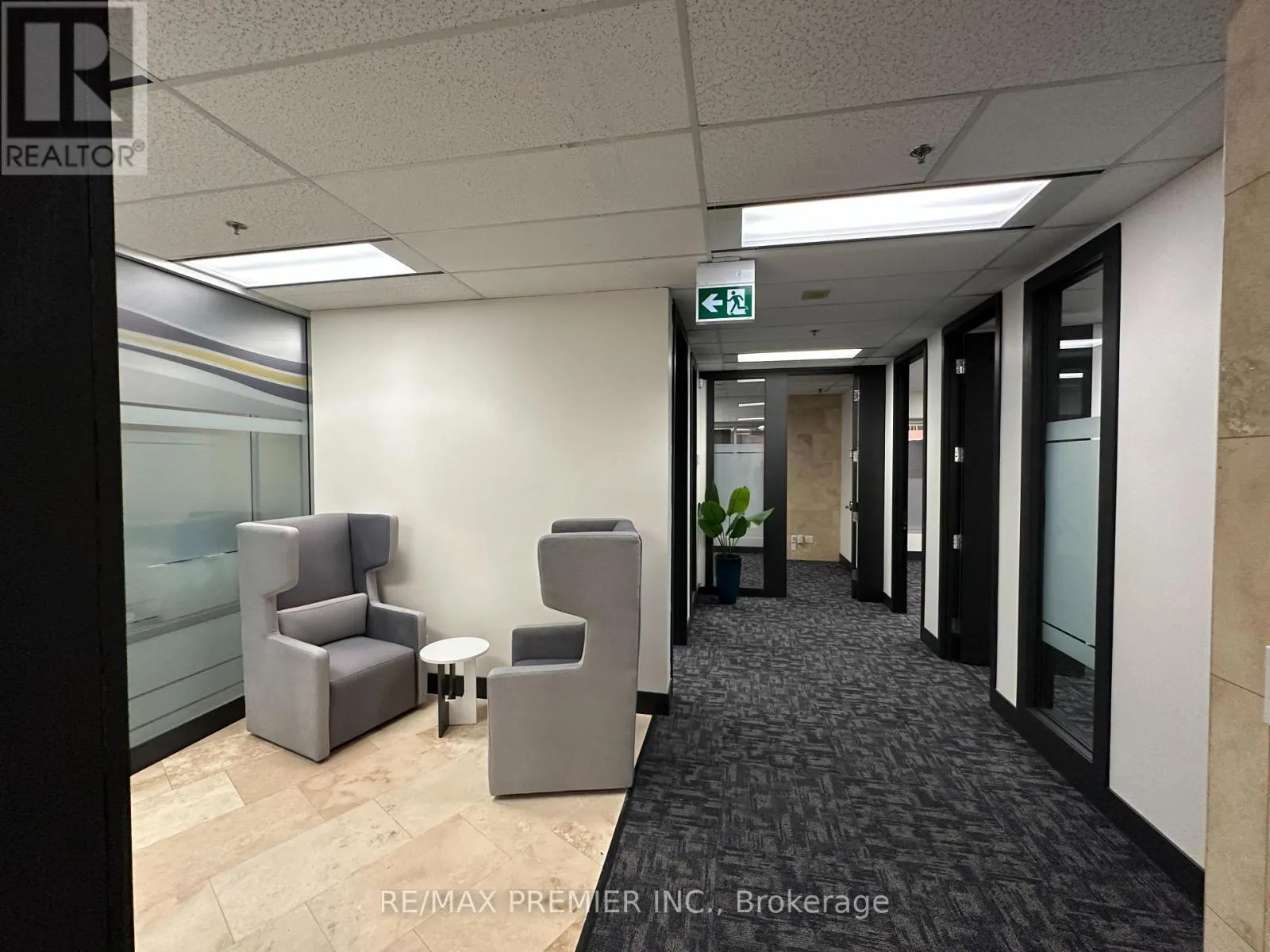 200-33 - 350 BURNHAMTHORPE ROAD W