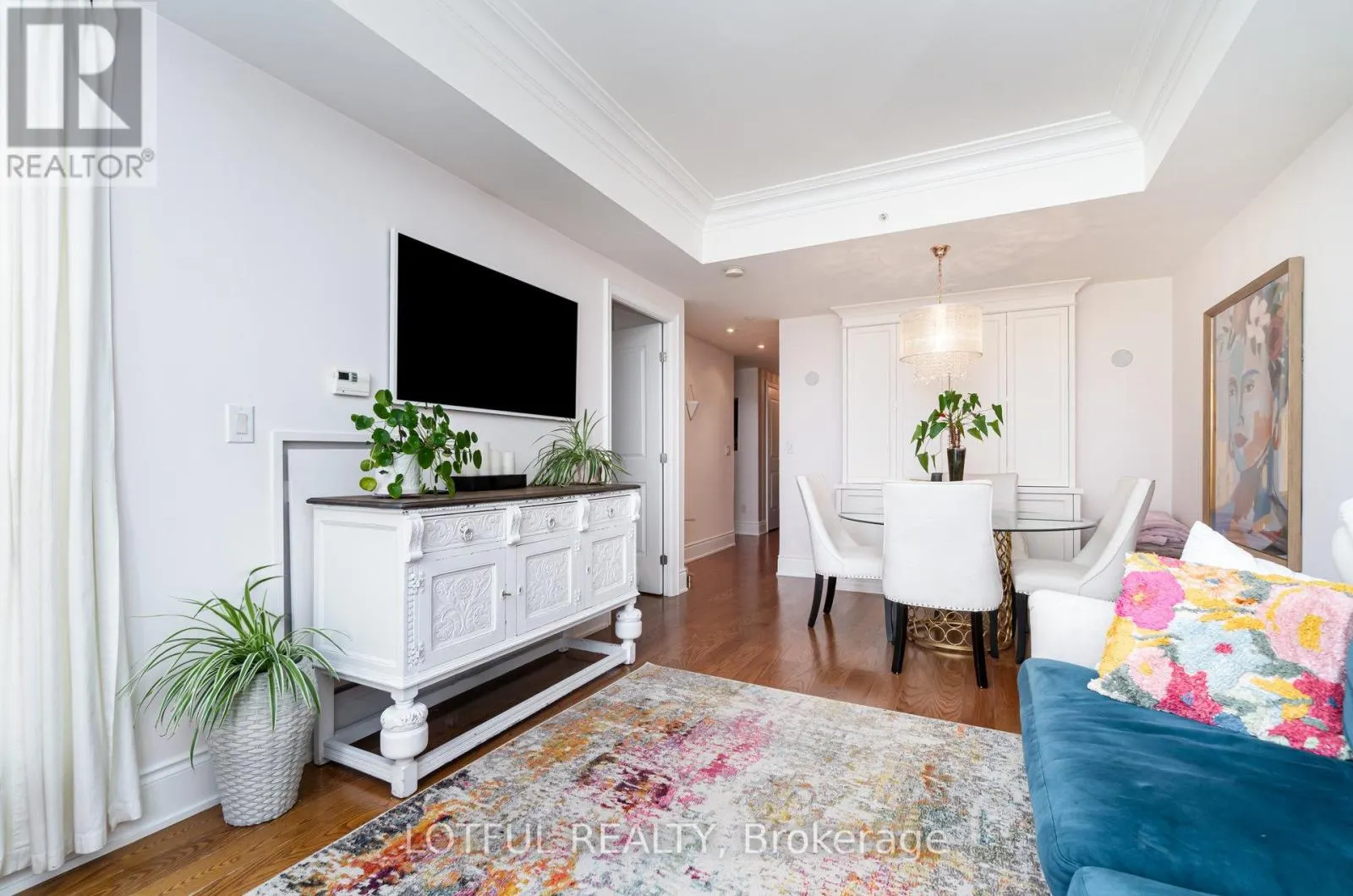 711 - 3500 LAKESHORE ROAD W