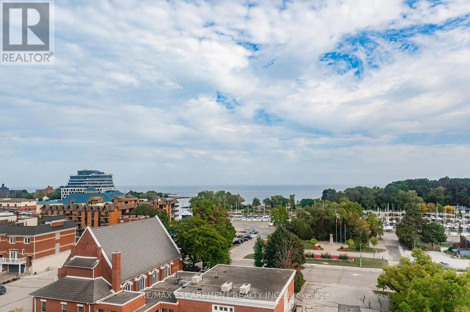805 - 2511 LAKESHORE ROAD W