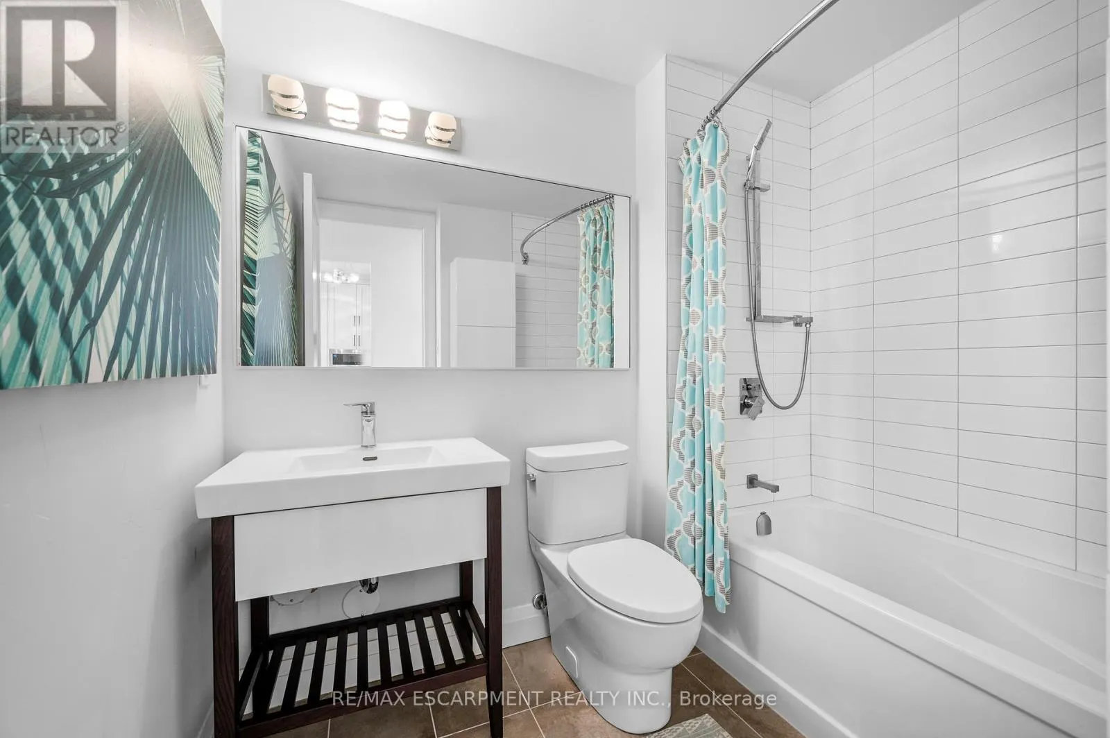 805 - 2511 LAKESHORE ROAD W