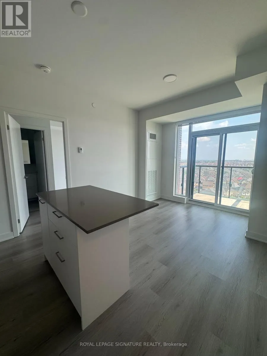 2105 - 40 LAGERFELD DRIVE