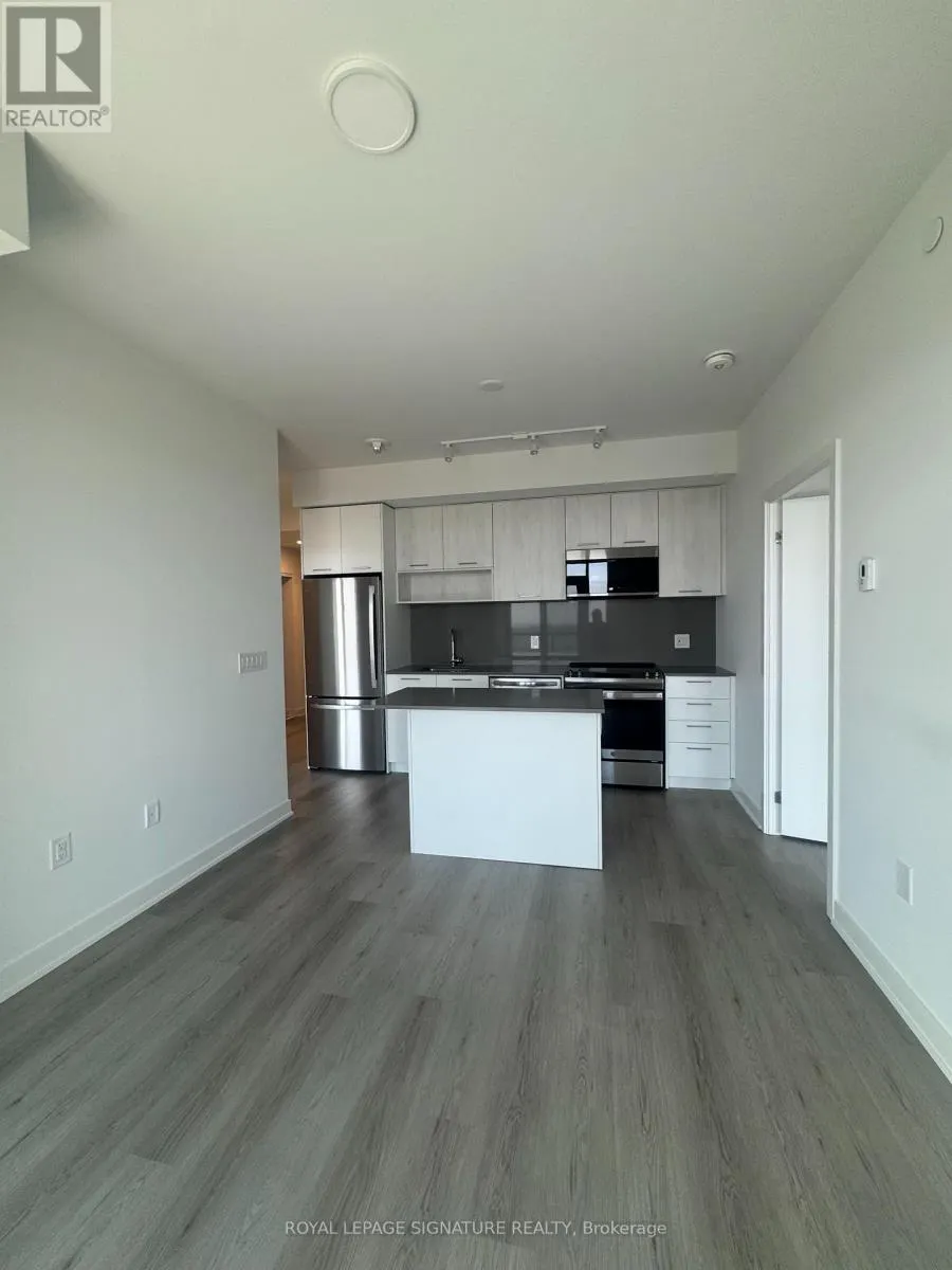 2105 - 40 LAGERFELD DRIVE
