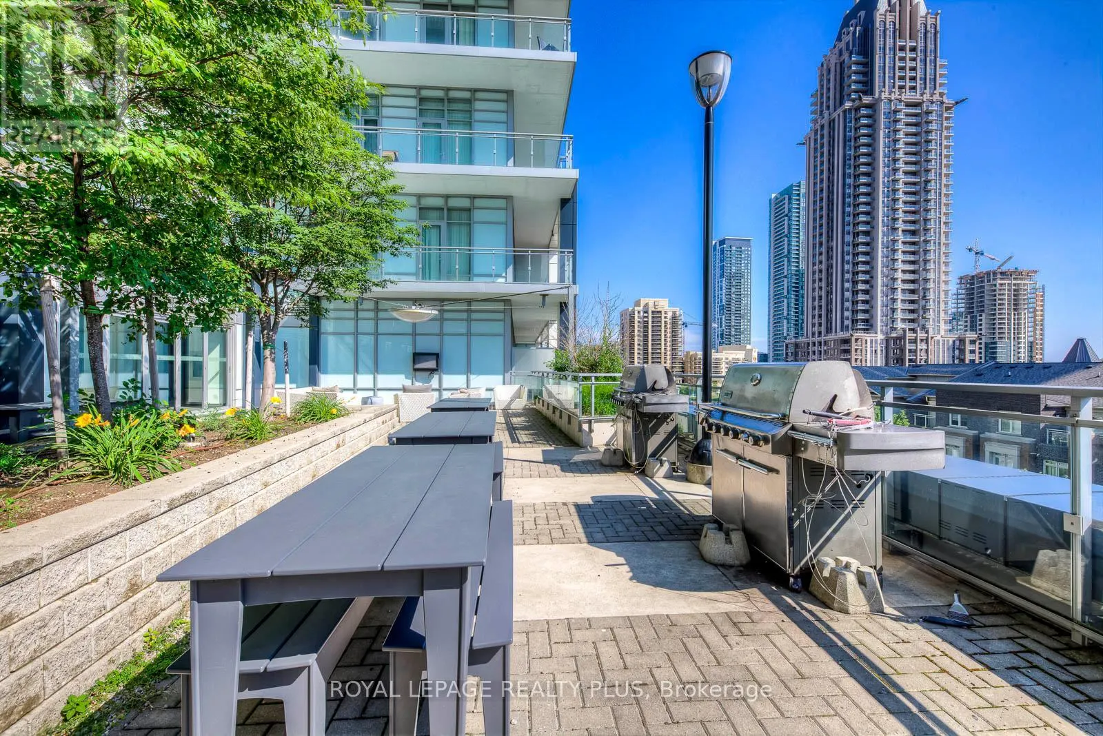 2202 - 365 PRINCE OF WALES DRIVE