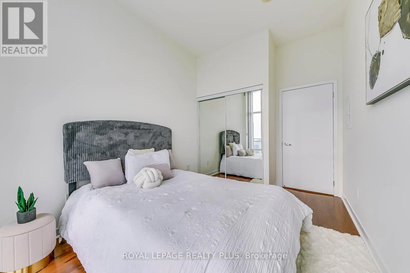 2202 - 365 PRINCE OF WALES DRIVE