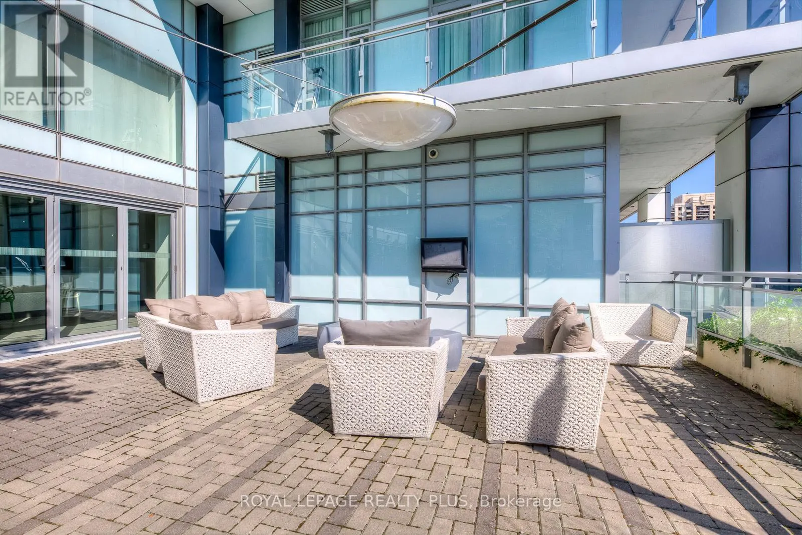 2202 - 365 PRINCE OF WALES DRIVE