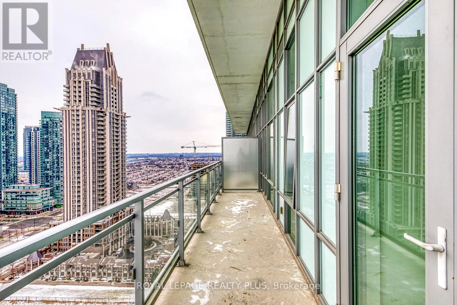 2202 - 365 PRINCE OF WALES DRIVE