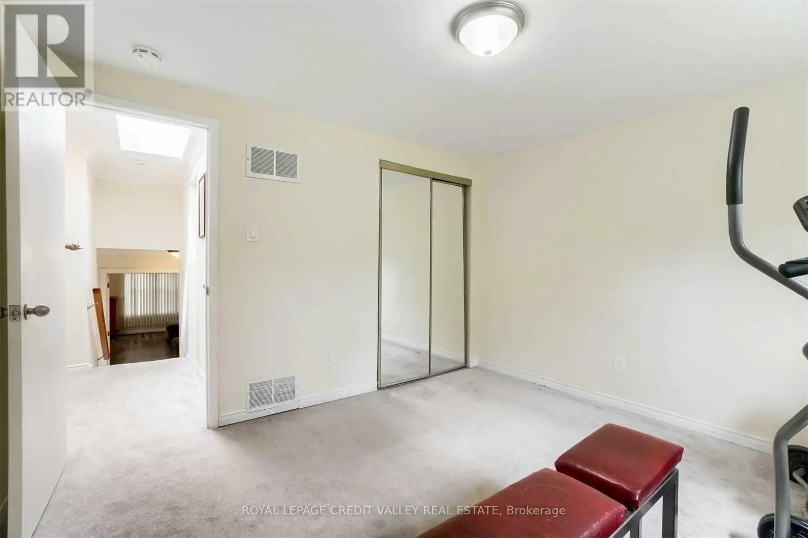 20 GLENFOREST ROAD