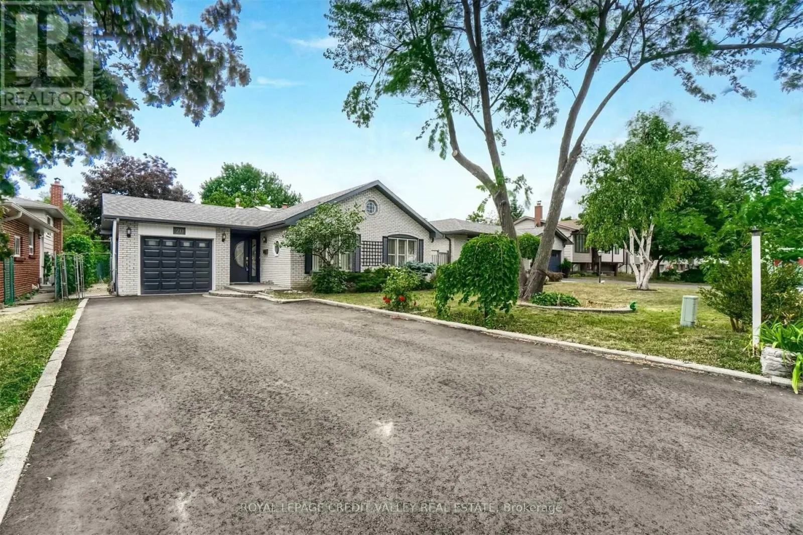 20 GLENFOREST ROAD