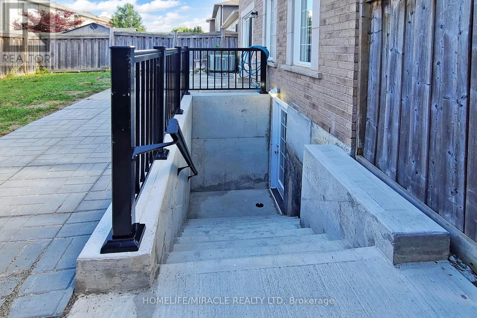 933 WHEWELL (BASEMENT) TRAIL