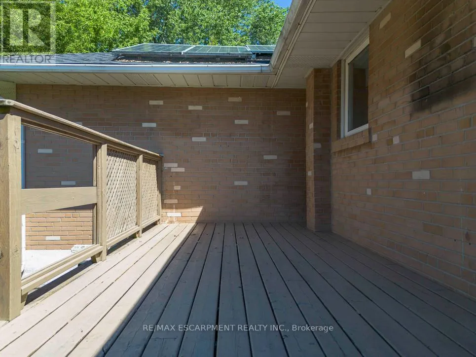 2749 TRUSCOTT DRIVE